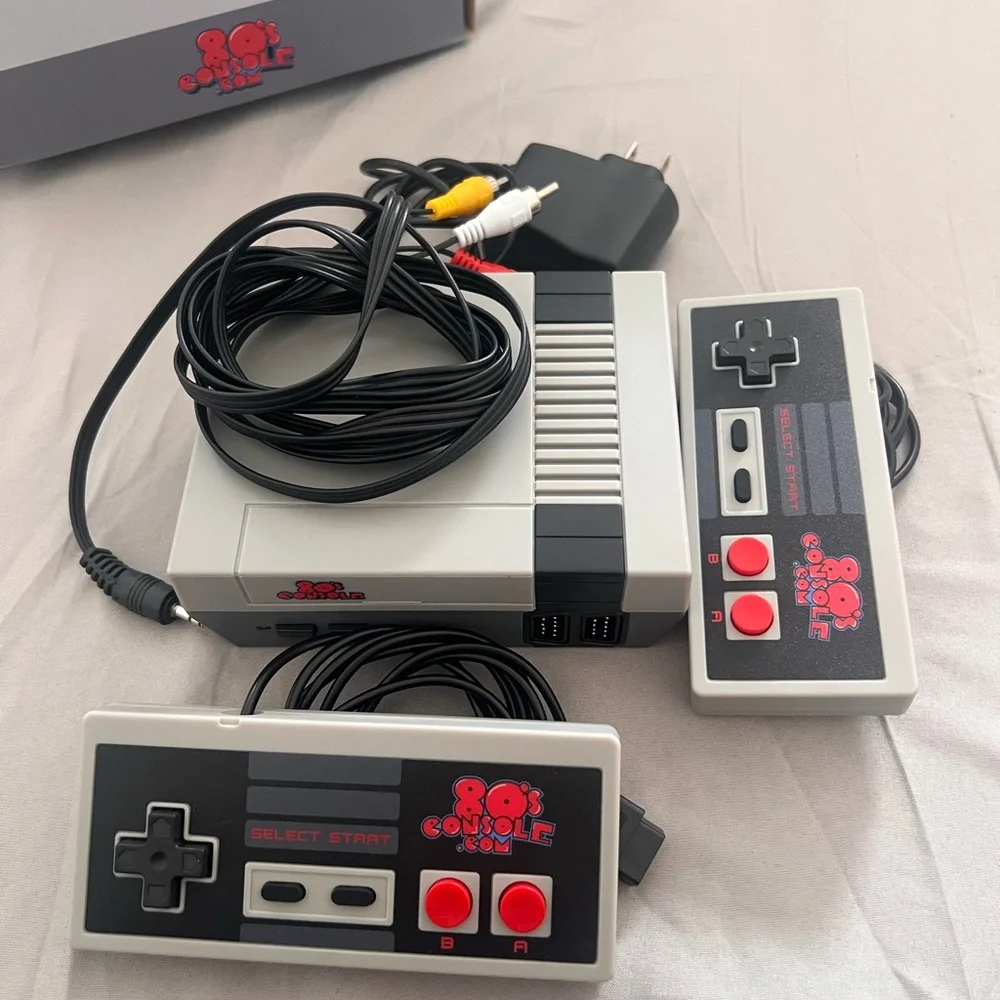 Retro Gaming Console with 620 Built-in Games Classic Games Buit-In Gray.